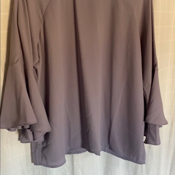 Forever 21 blouse with bell sleeves - Picture 3 of 4